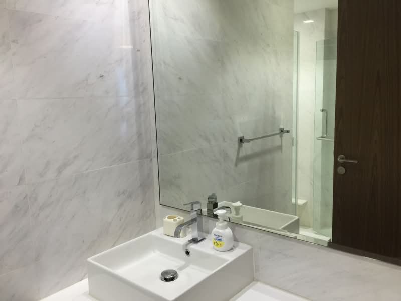 Suites at Orchard, 38 Handy Road, 3 Bedrooms, 1,550 sqft, Condominium For Rent, by Natalia Triani, 20549882 - Common Bathroom - upstairs - PropertyGuru.com.sg