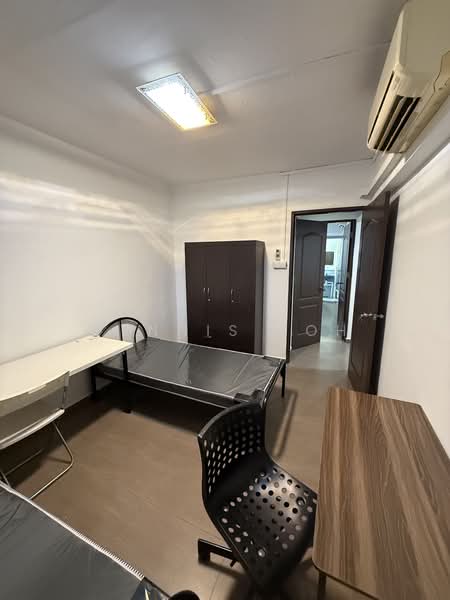 303 Clementi Avenue 4, 303 Clementi Avenue 4, Buona Vista / West Coast / Clementi New Town, 2 Bedrooms, 721 sqft, HDB Flat For Rent, by Dennis Koh, 20554742 - PropertyGuru.com.sg