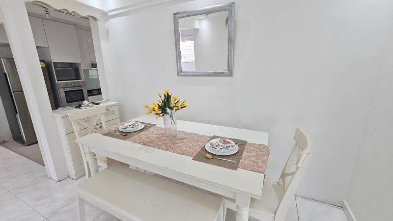 117 Bukit Merah Central, 117 Bukit Merah Central, Alexandra / Commonwealth, 3 Bedrooms, 1,259 sqft, HDB Flat For Rent, by Anthony Lim, 20554943 - PropertyGuru.com.sg