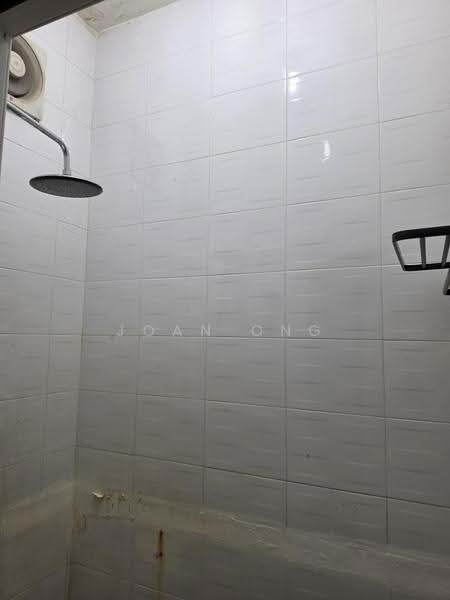 Goldhill Centre, 151-151B Thomson Road, Newton / Novena, 1,500 sqft, Office For Rent, by Joan Ong, 20558243 - Shower room - CommercialGuru.com.sg
