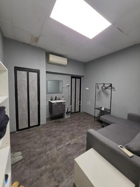 Goldhill Centre, 151-151B Thomson Road, Newton / Novena, 1,500 sqft, Office For Rent, by Joan Ong, 20558243 - Changing room - CommercialGuru.com.sg