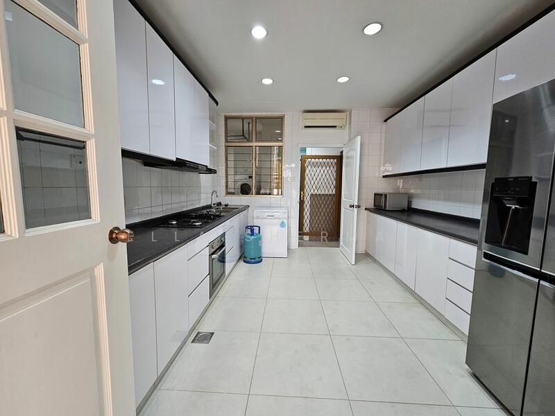 Leonie Condotel, 2 Leonie Hill Road, 4 Bedrooms, 2,715 sqft, Condominium For Rent, by Ella Sherman, 20564706 - PropertyGuru.com.sg