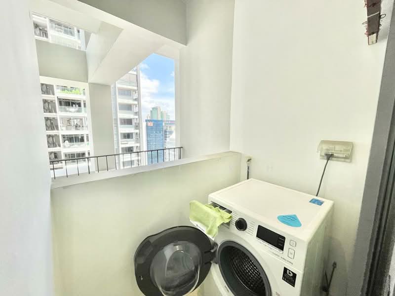 iResidences, 20 Irrawaddy Road, 2 Bedrooms, 1,066 sqft, Condominium For Rent, by Stella Koh, 20565654 - PropertyGuru.com.sg