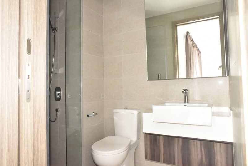 KAP Residences, 11 King Albert Park, 2 Bedrooms, 1,012 sqft, Condominium For Rent, by Benedict Ong, 20577025 - master bathroom - PropertyGuru.com.sg