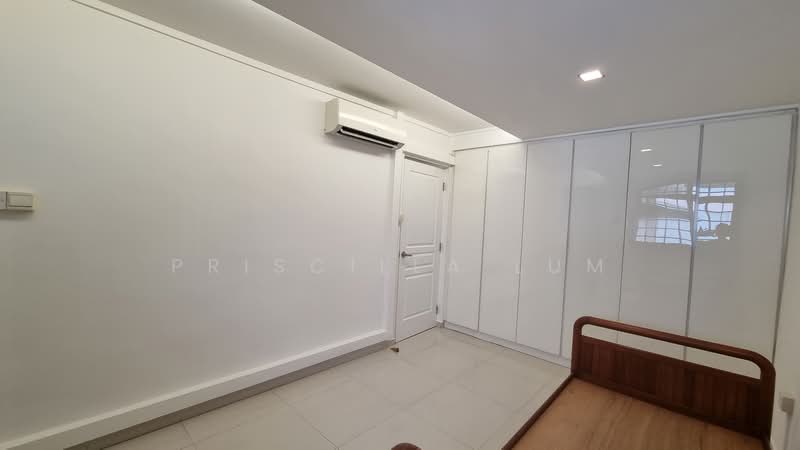 25 Toa Payoh East, 25 Toa Payoh East, 3 Bedrooms, 721 sqft, HDB Flat For Rent, by Priscilla Lum, 20577810 - Master bedroom - PropertyGuru.com.sg