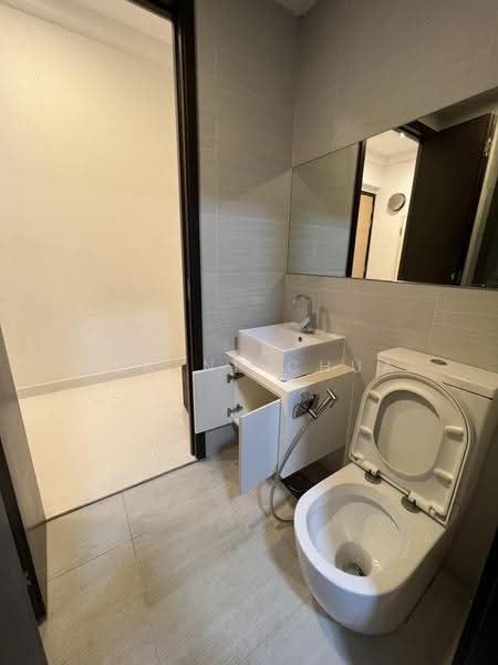 Edenz Loft, 11 Lorong 24 Geylang, Eunos / Geylang / Paya Lebar, 1 Bedroom, 420 sqft, Apartment For Rent, by Serene Chua, 20578947 - Bathroom - PropertyGuru.com.sg