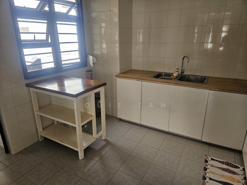 For Rent - 220C Bedok Central