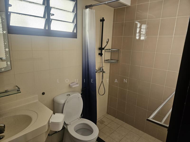 For Rent - 220C Bedok Central