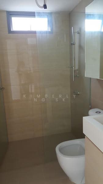 A Treasure Trove, 64 Punggol Walk, Hougang / Punggol / Sengkang, 2 Bedrooms, 775 sqft, Condominium For Rent, by Kimberly Ng SK, 20580257 - Master Bedroom Toilet - PropertyGuru.com.sg