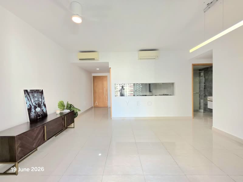 La Fiesta, Sengkang Square, 3 Bedrooms, 893 sqft, Condominium For Rent, by Kat Yeo, 20582999 - PropertyGuru.com.sg