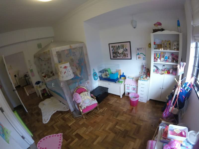 Dunearn Estate, , 7 Bedrooms, 4,000 sqft, Semi-Detached House For Rent, by Ee Laine Ng, 20595553 - Bedroom 3 - PropertyGuru.com.sg