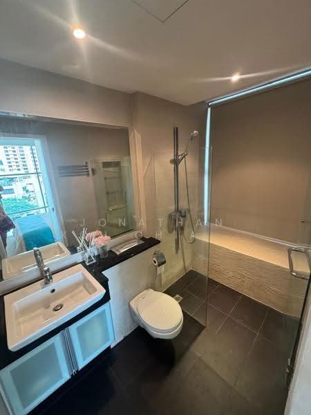 2 RVG, 2 River Valley Grove, Orchard / River Valley, 1 Bedroom, 689 sqft, Apartment For Rent, by Jonathan Koh Chiang Liang, 20596654 - Bathroom - PropertyGuru.com.sg