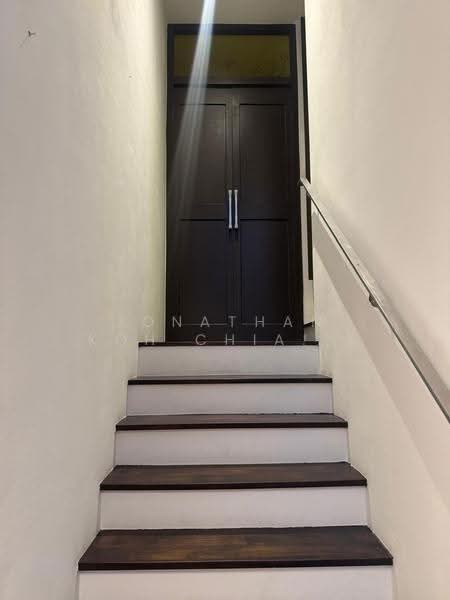 2 RVG, 2 River Valley Grove, Orchard / River Valley, 1 Bedroom, 689 sqft, Apartment For Rent, by Jonathan Koh Chiang Liang, 20596654 - Entrance - PropertyGuru.com.sg