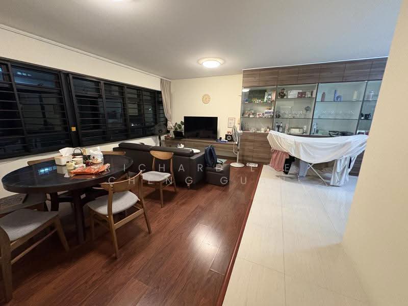 28D Dover Crescent, 28D Dover Crescent, Buona Vista / West Coast / Clementi New Town, 3 Bedrooms, 1,335 sqft, HDB Flat For Rent, by Richard Lee Cheng Guan, 20599188 - Living Room - PropertyGuru.com.sg