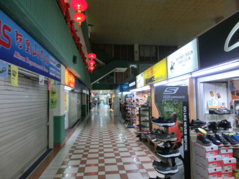 People's Park Complex, 1 Park Road, 344 sqft, Mall Shop For Sale, by Foo Hoo Seng, 20602164 - Passage Way - CommercialGuru.com.sg