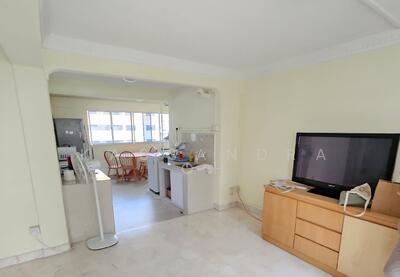 For Rent - 6 Holland Close