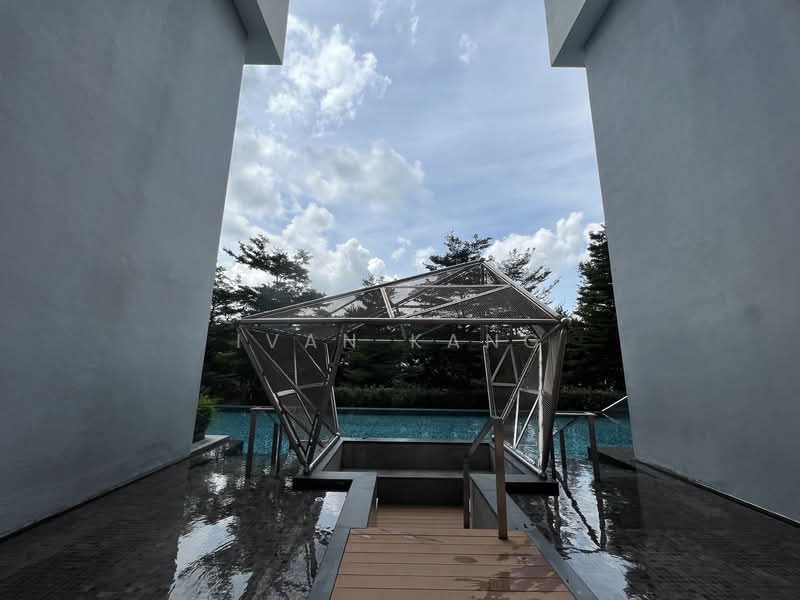 J Gateway, 2 Gateway Drive, 3 Bedrooms, 947 sqft, Condominium For Rent, by Ivan Kang, 20619875 - PropertyGuru.com.sg