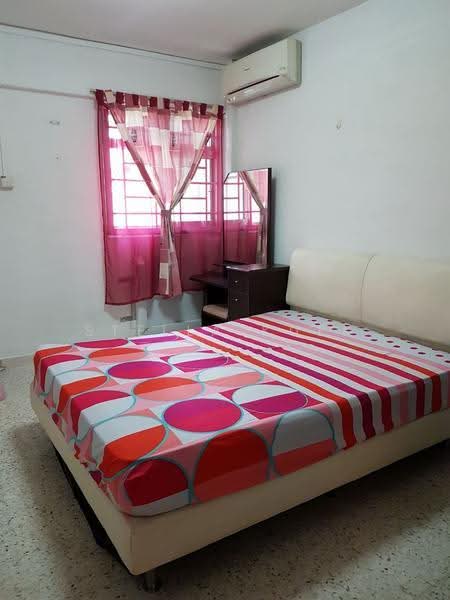 118 Ang Mo Kio Avenue 4, 118 Ang Mo Kio Avenue 4, Ang Mo Kio / Bishan / Thomson, 2 Bedrooms, 785 sqft, HDB Flat For Rent, by Stella Kuek, 20626773 - Master Bedroom View 2 - PropertyGuru.com.sg