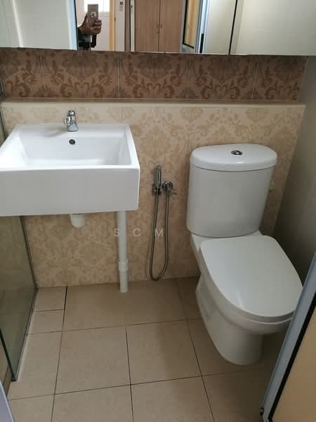 626 Hougang Avenue 8, 626 Hougang Avenue 8, 2 Bedrooms, 688 sqft, HDB Flat For Rent, by SCM ., 20632428 - Bathroom - PropertyGuru.com.sg