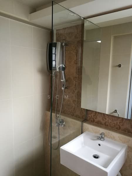 626 Hougang Avenue 8, 626 Hougang Avenue 8, 2 Bedrooms, 688 sqft, HDB Flat For Rent, by SCM ., 20632428 - Bathroom - PropertyGuru.com.sg