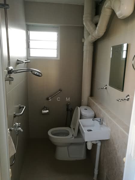 626 Hougang Avenue 8, 626 Hougang Avenue 8, 2 Bedrooms, 688 sqft, HDB Flat For Rent, by SCM ., 20632428 - Bathroom 2 - PropertyGuru.com.sg
