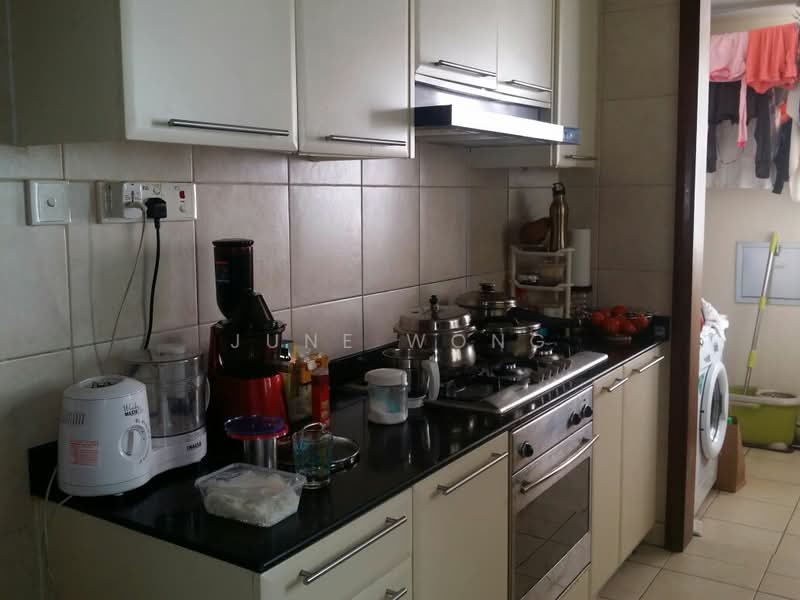 Rio Vista, 10 Upper Serangoon View, 3 Bedrooms, 1,248 sqft, Condominium For Rent, by June Wong, 20639453 - PropertyGuru.com.sg