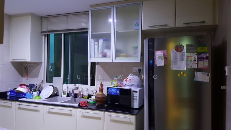 Rio Vista, 10 Upper Serangoon View, 3 Bedrooms, 1,248 sqft, Condominium For Rent, by June Wong, 20639453 - PropertyGuru.com.sg