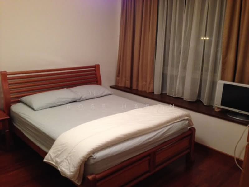 The Sail @ Marina Bay, 2 Marina Boulevard, 2 Bedrooms, 896 sqft, Apartment For Rent, by Rose Haron, 20641032 - Master bedroom with attached bathroom - PropertyGuru.com.sg