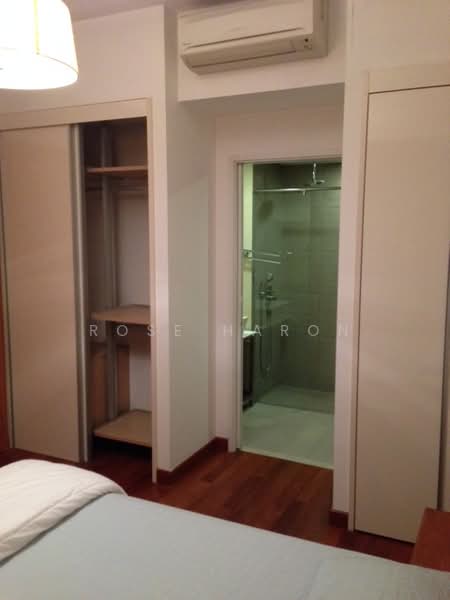 The Sail @ Marina Bay, 2 Marina Boulevard, 2 Bedrooms, 896 sqft, Apartment For Rent, by Rose Haron, 20641032 - Master bathroom - PropertyGuru.com.sg