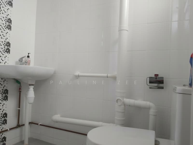 For Rent - 406 Pandan Gardens