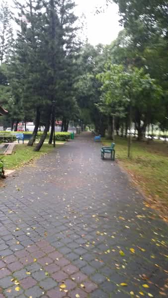 Clementi Park Connector and Pandan Reservoir is just downstairs of apartment block.