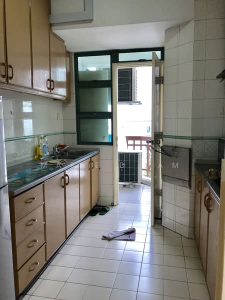 West Bay Condo, 52 West Coast Crescent, 2 Bedrooms, 937 sqft, Condominium For Rent, by Marie D Lam, 20646854 - Kitchen  - PropertyGuru.com.sg