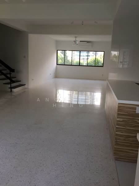 Grange Heights, 15 Saint Thomas Walk, 3 Bedrooms, 1,800 sqft, Apartment For Rent, by Angeline Heng, 20649154 - Spacious - PropertyGuru.com.sg