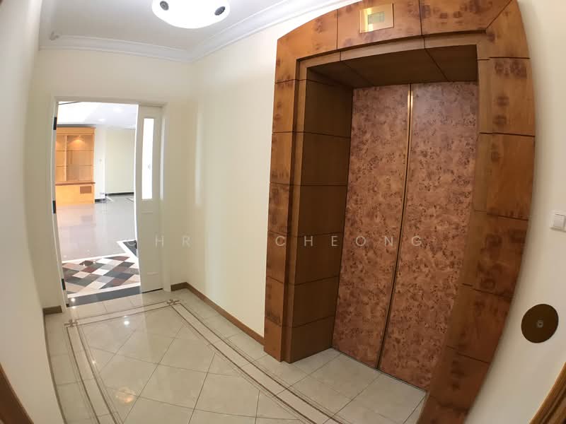 Camelot By-The-Water, 110 Tanjong Rhu Road, 4 Bedrooms, 3,035 sqft, Condominium For Rent, by Chris Cheong, 20657880 - Private lift foyer - PropertyGuru.com.sg