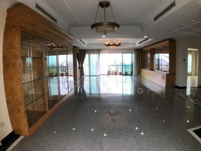 For Rent - Camelot By-The-Water