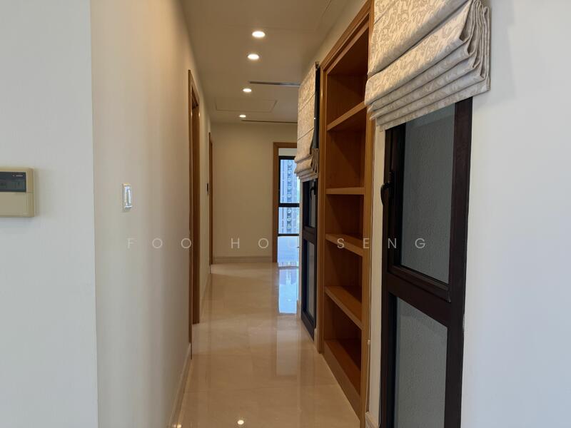 PASSAGE WAY TO BEDROOMS 