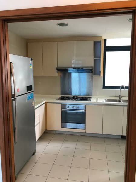 City Square Residences Condominium For Sale at S$ 2,700,000 | PropertyGuru Singapore - kitchen