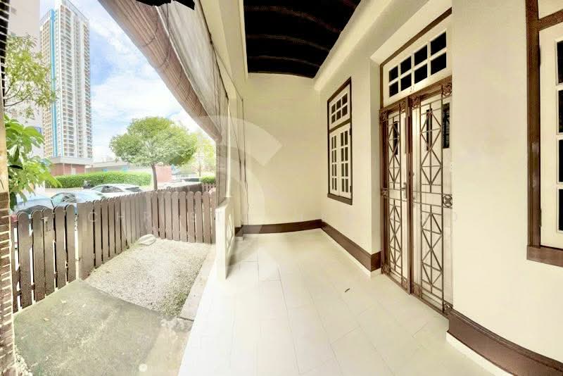 For Rent - BLACK-WHITE LIKE COLONIALHOME MRT
