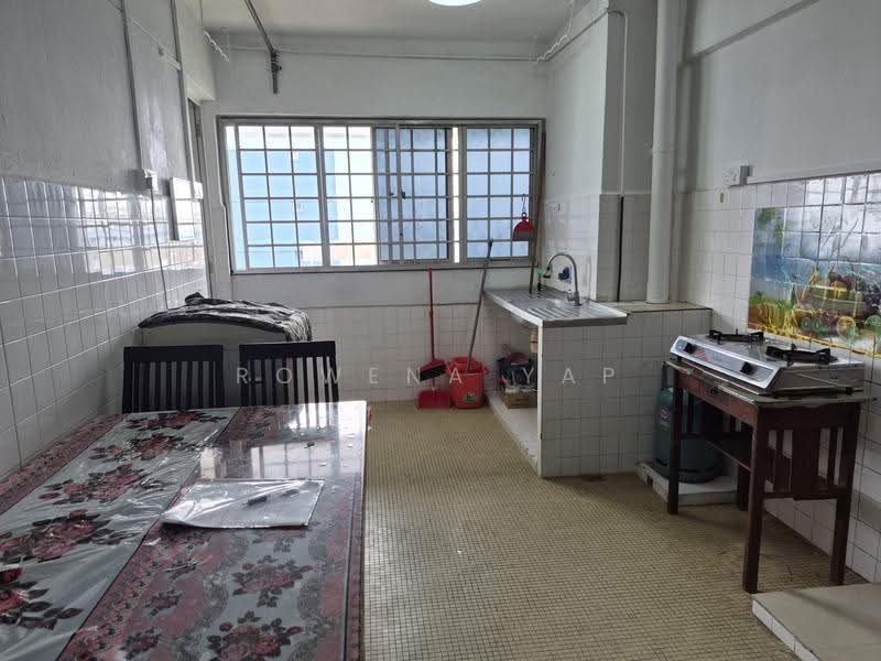606 Bedok Reservoir Road, 606 Bedok Reservoir Road, Bedok / Upper East Coast, 2 Bedrooms, 721 sqft, HDB Flat For Rent, by Rowena Yap, 20668919 - Kitchen - PropertyGuru.com.sg