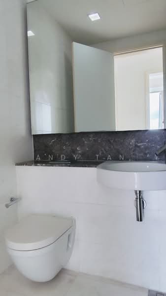 Reflections at Keppel Bay, 1 Keppel Bay View, 2 Bedrooms, 1,066 sqft, Condominium For Rent, by Andy Tan, 20674618 - Common Bathroom  - PropertyGuru.com.sg