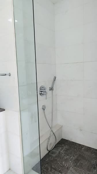 Reflections at Keppel Bay, 1 Keppel Bay View, 2 Bedrooms, 1,066 sqft, Condominium For Rent, by Andy Tan, 20674618 - Common Bathroom  - PropertyGuru.com.sg