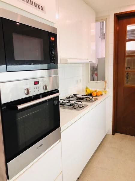 Scotts 28, 28 Scotts Road, Orchard / River Valley, 2 Bedrooms, 1,098 sqft, Condominium For Rent, by Eric Chua (蔡世雄), 20679437 - PropertyGuru.com.sg