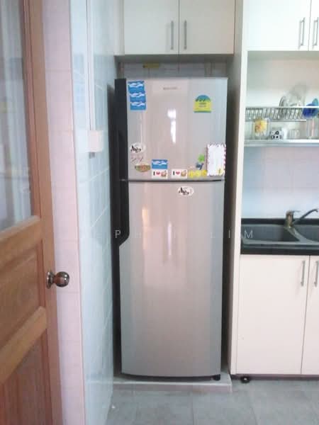 68 Redhill Close, 68 Redhill Close, 3 Bedrooms, 1,237 sqft, HDB Flat For Rent, by Stephen Lim, 20679497 - PropertyGuru.com.sg
