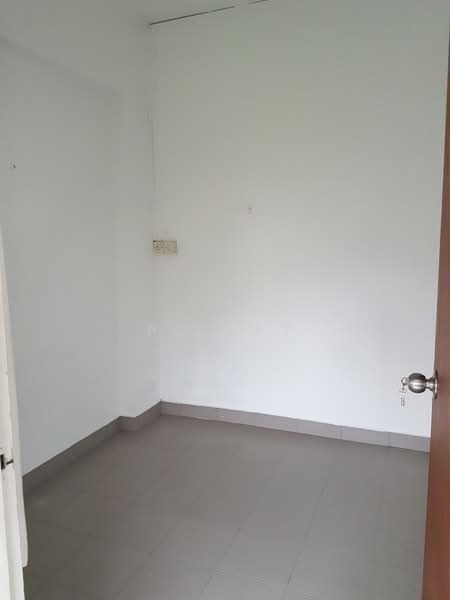 Balmoral Crescent - Newton MRT, , 4 Bedrooms, 3,600 sqft, Apartment For Rent, by PC Kat, 20682944 - Big Helpers Room - PropertyGuru.com.sg