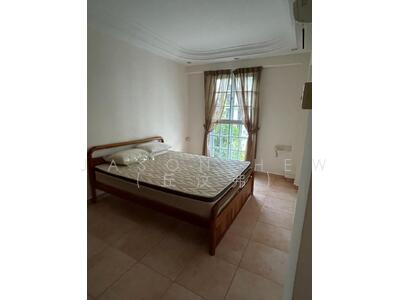 For Rent - 104 Henderson Crescent