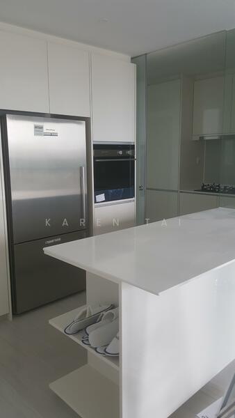 Open and enclosed kitchen