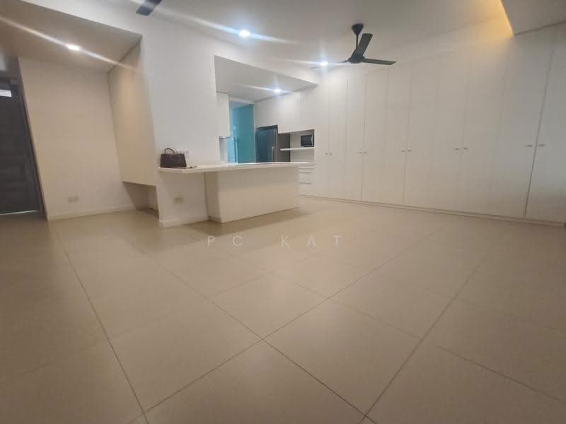 Villa Delle Rose, Taman Nakhoda, Tanglin / Holland / Bukit Timah, 3 Bedrooms, 3,300 sqft, Condominium For Rent, by PC Kat, 20684156 - PropertyGuru.com.sg