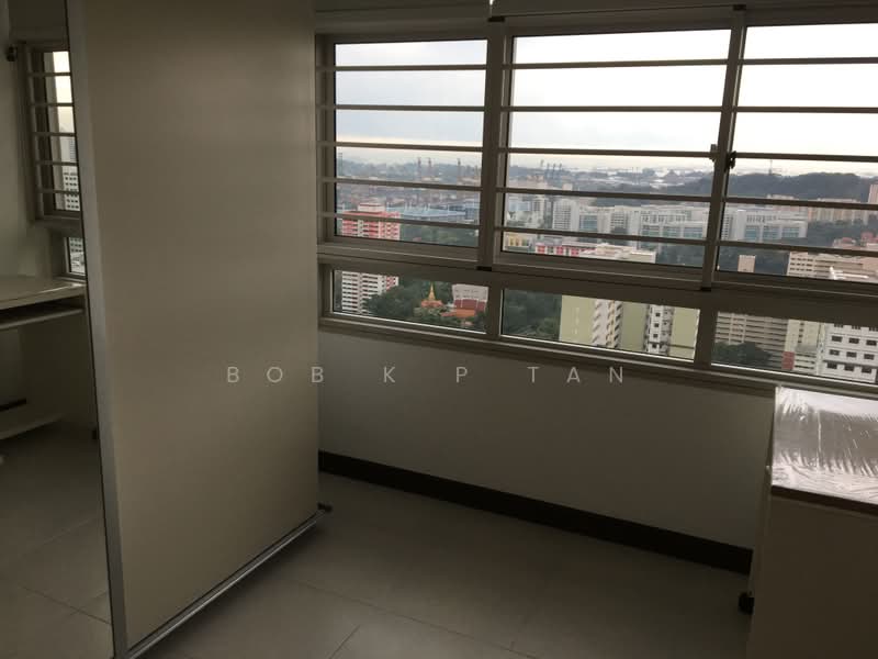 126C Kim Tian Road, 126C Kim Tian Road, 2 Bedrooms, 667 sqft, HDB Flat For Rent, by Bob K P Tan, 20687379 - Second bedroom - PropertyGuru.com.sg