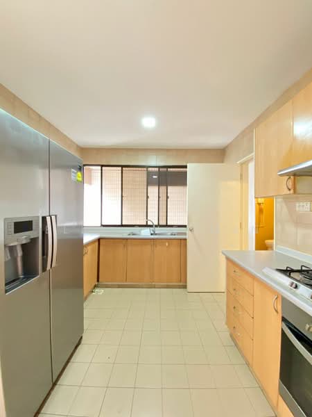 The Cairnhill, 4 Cairnhill Rise, 4 Bedrooms, 2,809 sqft, Condominium For Rent, by Ella Sherman, 20688567 - PropertyGuru.com.sg