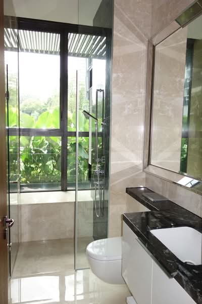 One Balmoral, 1 Balmoral Road, 3 Bedrooms, 1,787 sqft, Condominium For Rent, by Ang Siew Ing 洪秀英, 20691837 - Common Bathroom - PropertyGuru.com.sg